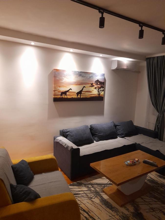 Holiday Apartaments 2 Ni Exterior foto