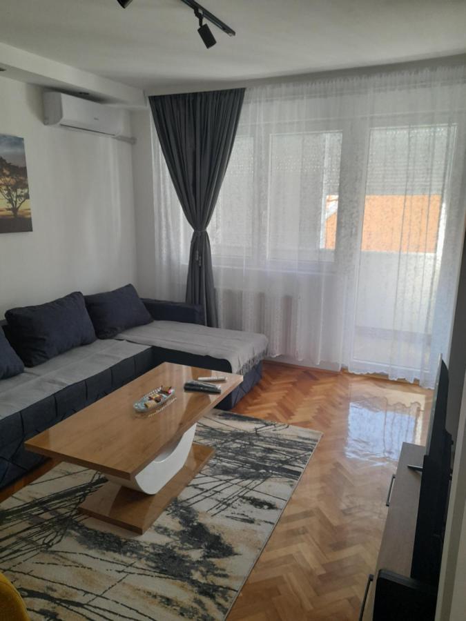 Holiday Apartaments 2 Ni Exterior foto