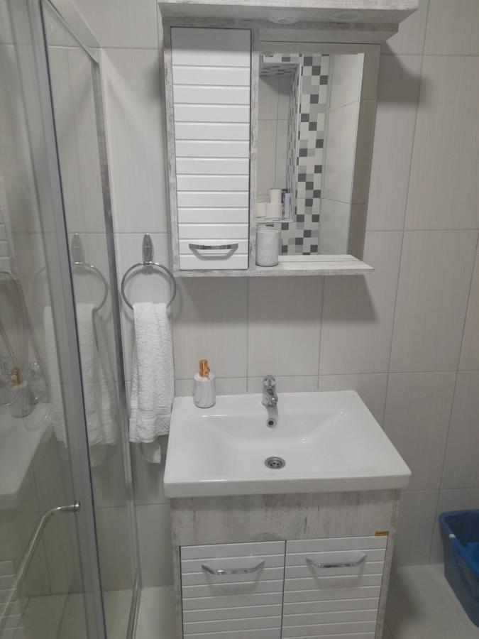Holiday Apartaments 2 Ni Exterior foto