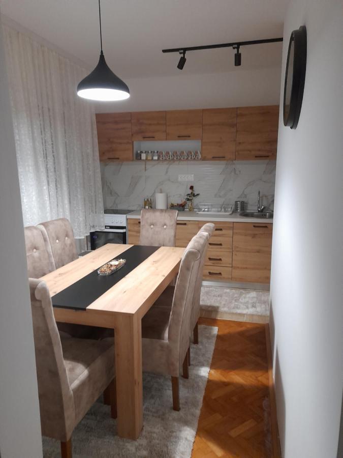 Holiday Apartaments 2 Ni Exterior foto