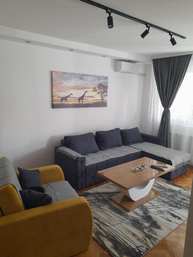 Holiday Apartaments 2 Ni Exterior foto